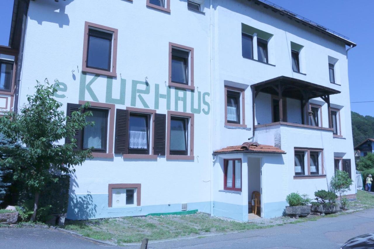 E Kurhaus Wohnung Nr 5 เชอเนา ภายนอก รูปภาพ