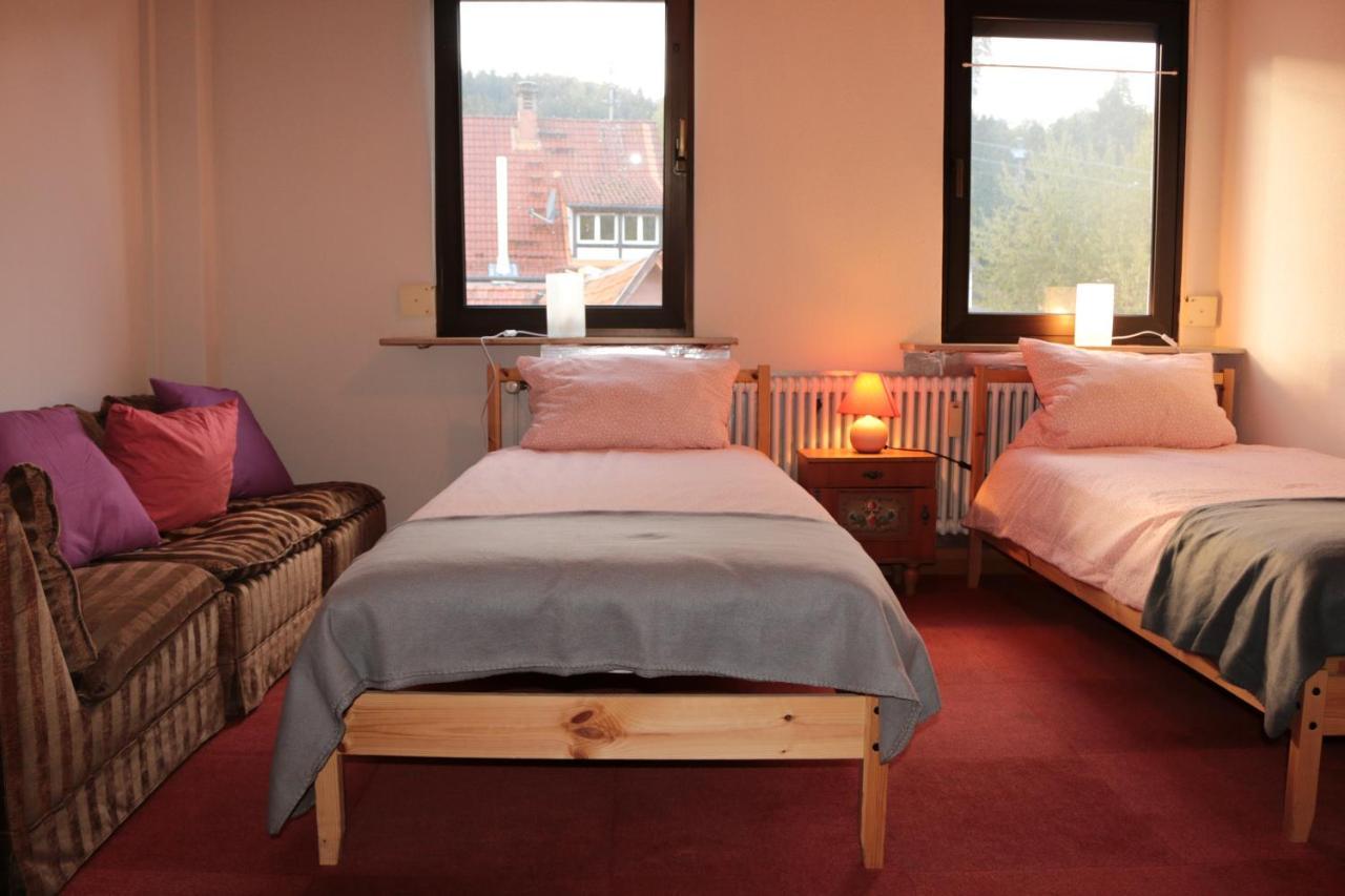 E Kurhaus Wohnung Nr 5 เชอเนา ภายนอก รูปภาพ